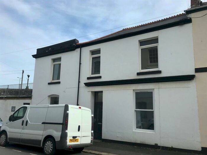 4 Bedroom House To Rent In Admiralty Street, Stonehouse, Plymouth, PL1