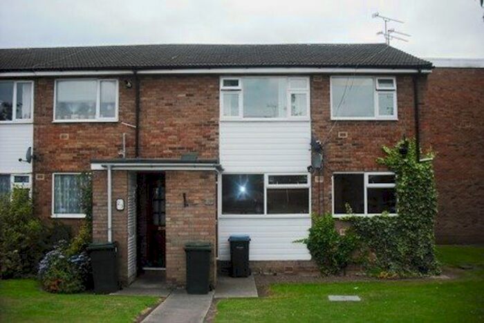 2 Bedroom Maisonette To Rent In Crowmere Road, Walsgrave, Coventry CV2