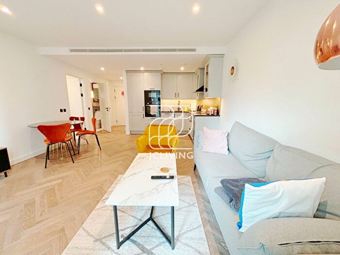 1 Bedroom Flat To Rent In Merino Gardens, London, E1W