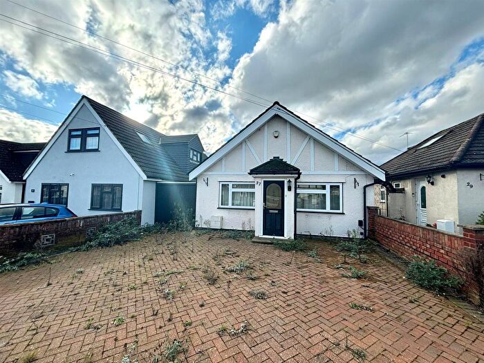 3 Bedroom Detached Bungalow To Rent In Bourn Avenue, Hillingdon, UB8