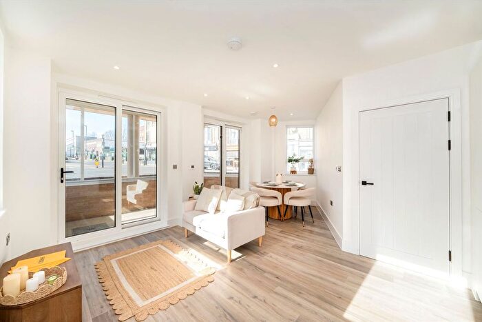 1 Bedroom Flat For Sale In Brockley Cross, Brockley, SE4