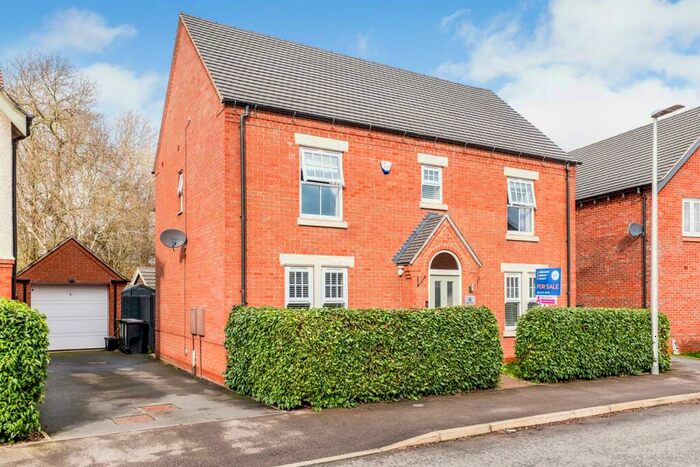 4 Bedroom Detached House For Sale In Adderley Avenue, Nuneaton, CV10