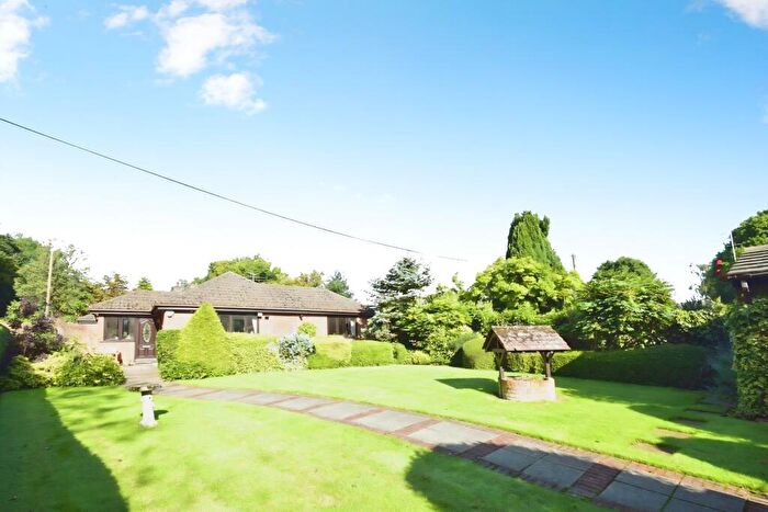 3 Bedroom Detached Bungalow For Sale In Mount Pleasant Lane, Bricket Wood, AL2