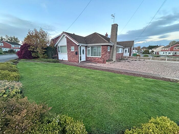 2 Bedroom Bungalow For Sale In Bestwood Road, Hucknall, Nottingham, Nottinghamshire, NG15
