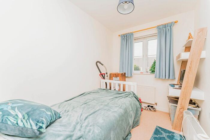 3 Bedroom Terraced House For Sale In Coles Close, Burton Latimer, Kettering, NN15