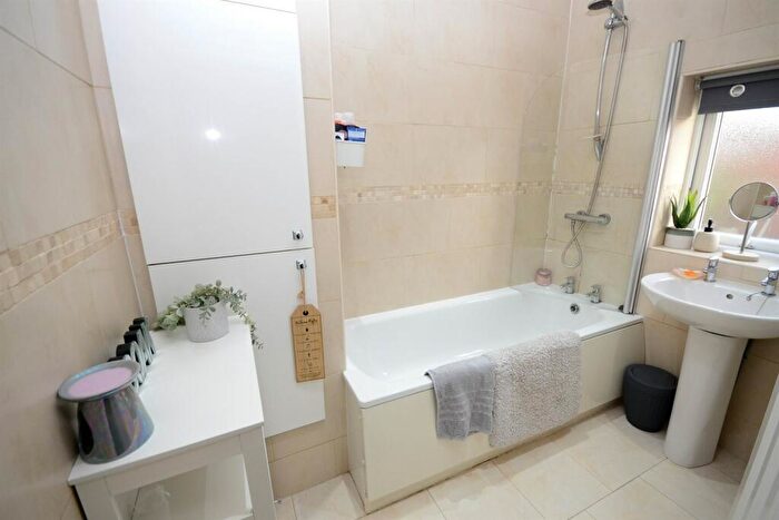 2 Bedroom Semi-Detached House For Sale In Grange Terrace, Gateshead, NE9