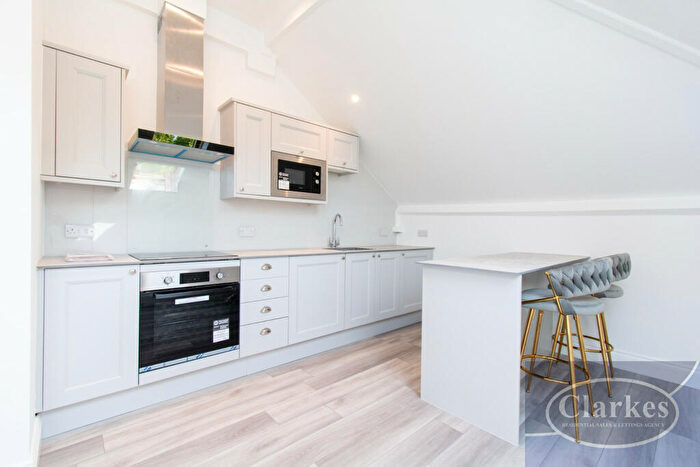 2 Bedroom Flat To Rent In Flat, Methuen Close, Dorset, BH8