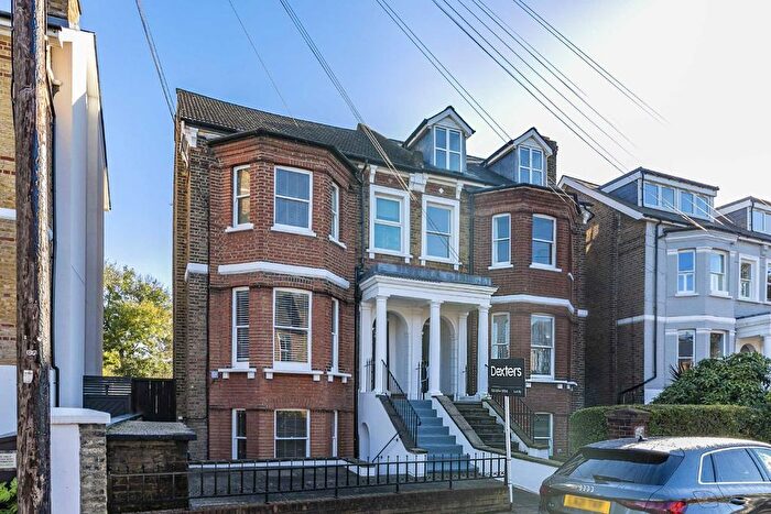 1 Bedroom Flat To Rent In Amyand Park Road, St Margarets, TW1