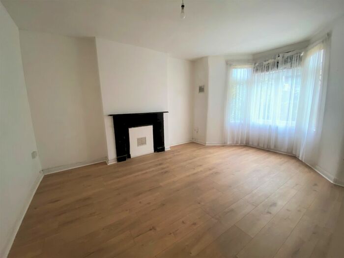 1 Bedroom Maisonette To Rent In Lower Ground Floor, Drayton Park, N5