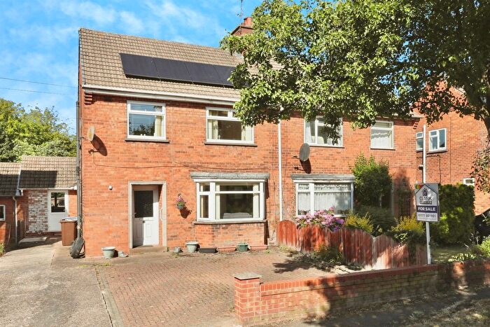 3 Bedroom Semi-Detached House For Sale In Peel Avenue, Tuxford, Newark, NG22