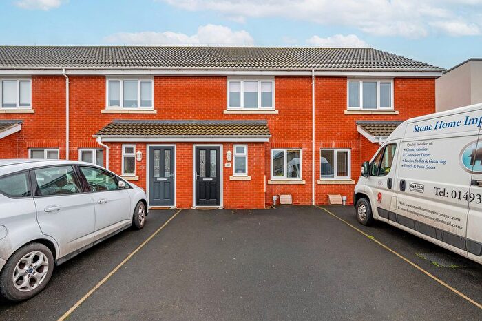 2 Bedroom Terraced House For Sale In Alderman Mcgee Gardens, Great Yarmouth, NR30