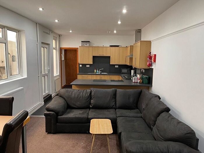 5 Bedroom Terraced House To Rent In Beechwood Road, Uplands, SA2