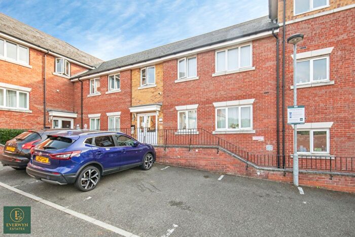2 Bedroom Flat For Sale In Ratcliffe Court, Colchester, Essex, CO4