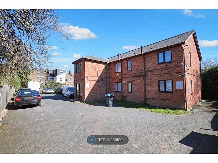 1 Bedroom Flat To Rent In Lockhart Close, Enfield, EN3