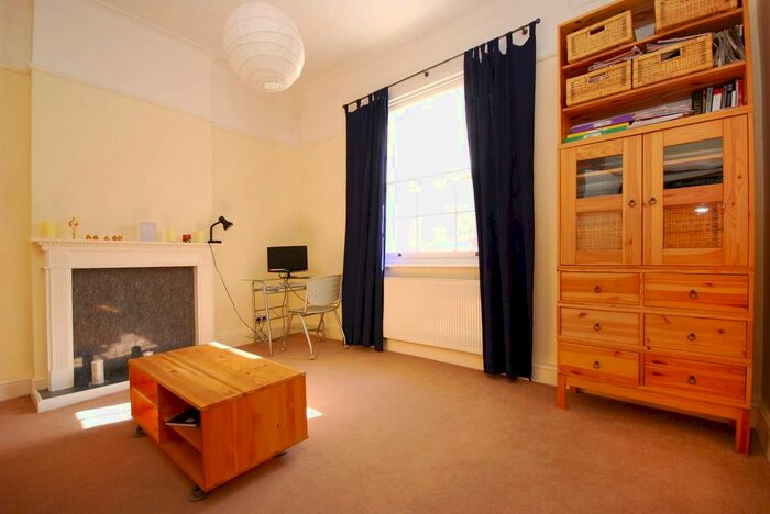 1 Bedroom Flat To Rent In Monmouth Road, Westbourne Grove, London W2