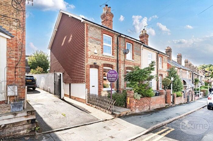 2 Bedroom End Terrace House For Sale In Ludlow Road, Guildford, Surrey, GU2