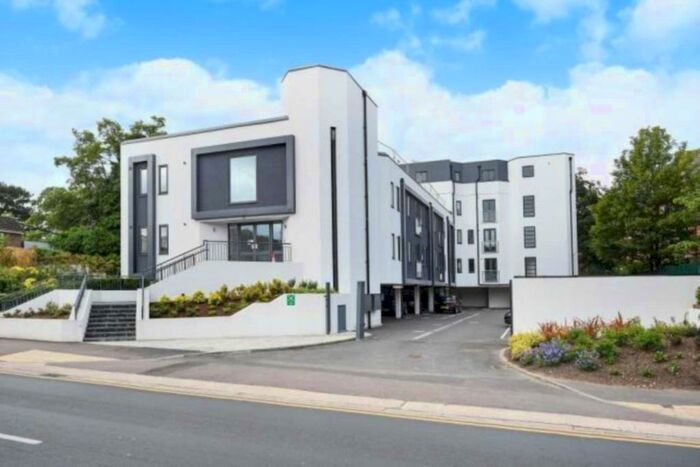 2 Bedroom Apartment To Rent In Walton Street, Aylesbury Zero Deposit, HP21