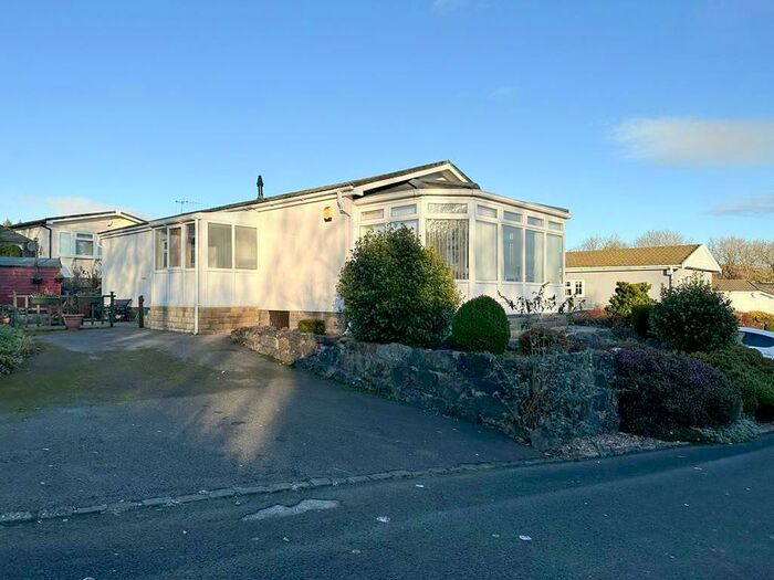 2 Bedroom Property For Sale In Cragg View, Long Ashes, BD23