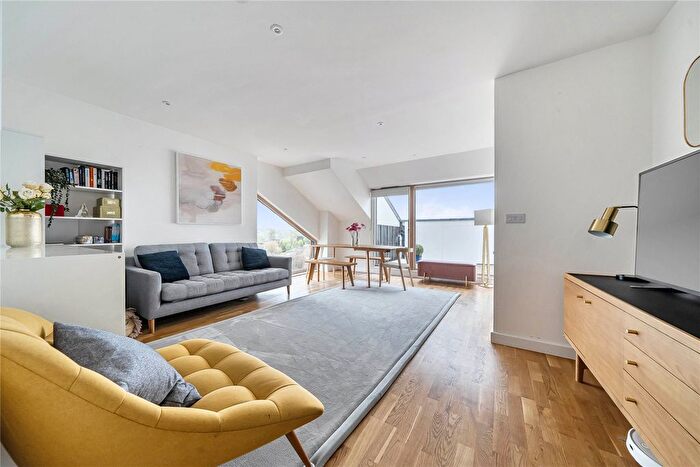 2 Bedroom Flat For Sale In St. Mark's Square, Bromley, BR2