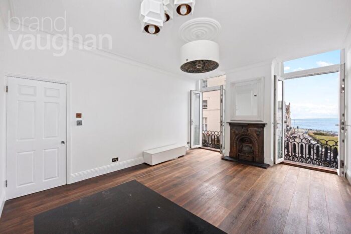 1 Bedroom Flat For Sale In Devonshire Place, Brighton, East Sussex, BN2