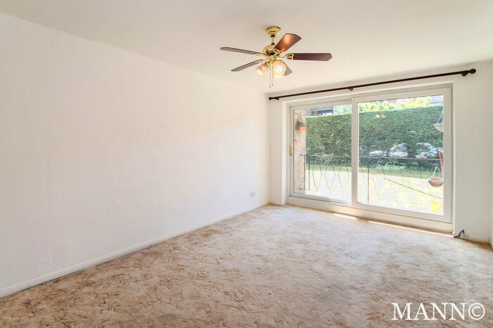 1 Bedroom Flat To Rent In Cheam Road, Sutton, **Zero Deposits Option Available**, SM1