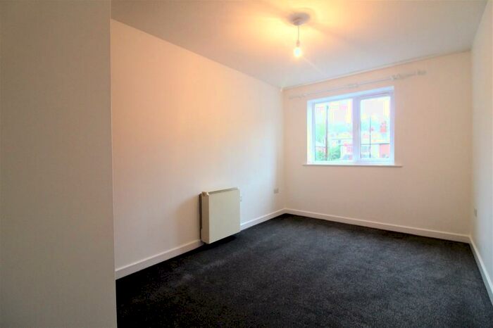 2 Bedroom Apartment To Rent In Horsforth House, LS18