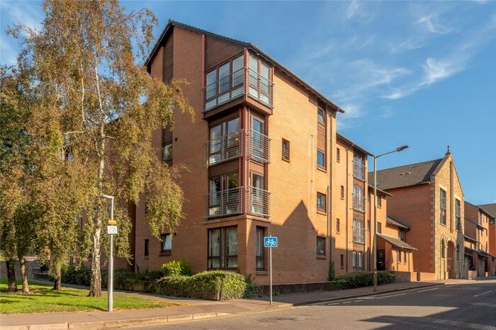 2 Bedroom Flat To Rent In Cowan Place, Dundee, Angus, DD4