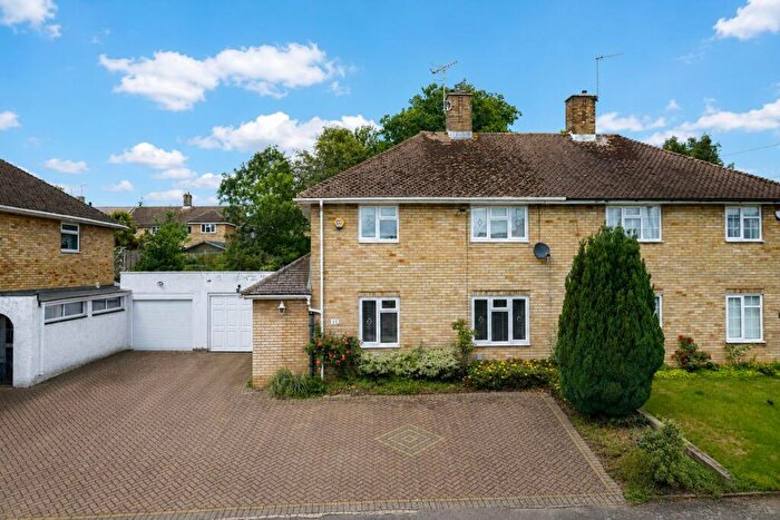 3 Bedroom Semi-Detached House For Sale In Lindlings, Hemel Hempstead, HP1