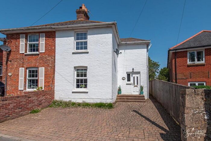 4 Bedroom House For Sale In Pan Lane, Niton, PO38