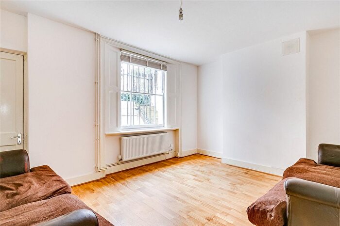 3 Bedroom Flat To Rent In Tilney Gardens, Canonbury, N1
