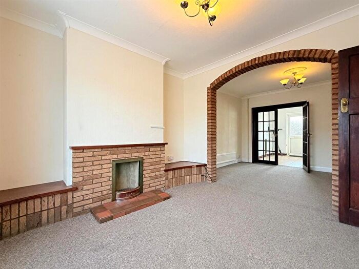 3 Bedroom Terraced House For Sale In Jellicoe Road, Great Yarmouth, NR30