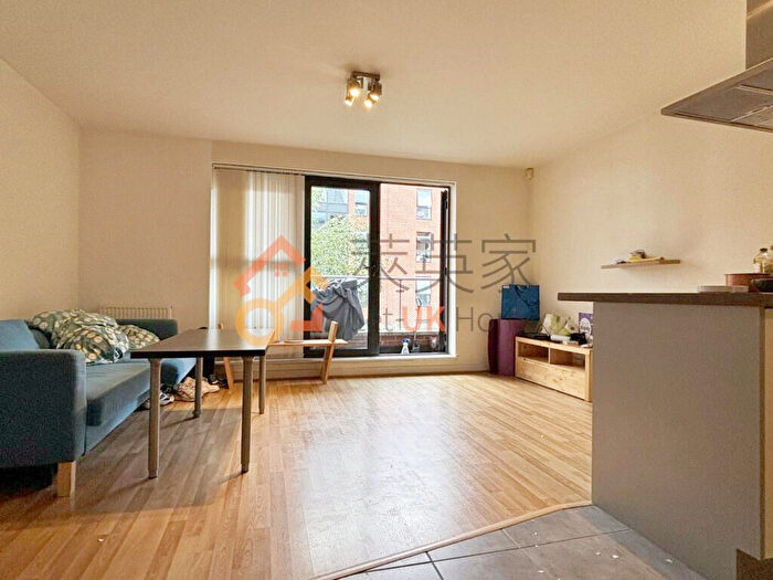 2 Bedroom Flat To Rent In Windsor Court, Mostyn Grove, London, E3