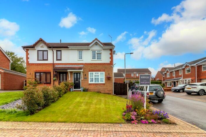 3 Bedroom Semi-Detached House To Rent In White Cross Court, Cudworth, Barnsley, S72