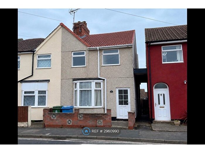 3 Bedroom Semi-Detached House To Rent In Somersall St, Mansfield, NG19