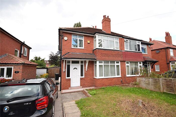 3 Bedroom Semi Detached House To Rent In Ring Road, Crossgates, Leeds, West Yorkshire, LS15