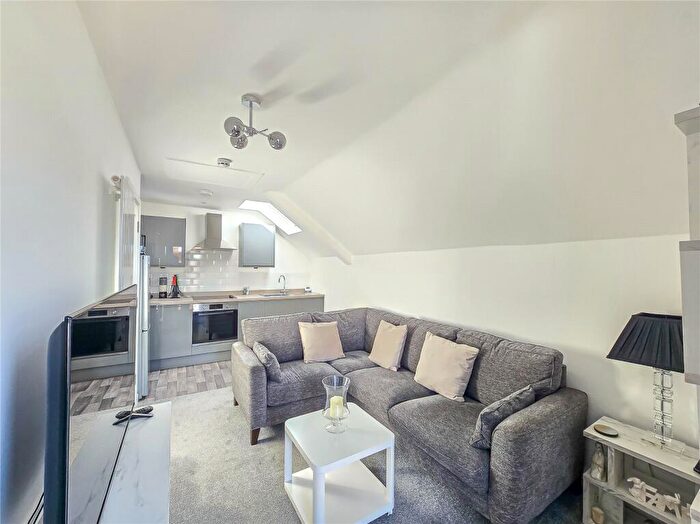 2 Bedroom Apartment For Sale In Regent Street, Kingswood, Bristol, BS15