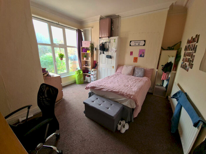 7 Bedroom House To Rent In Ebberston Terrace, Leeds, LS6