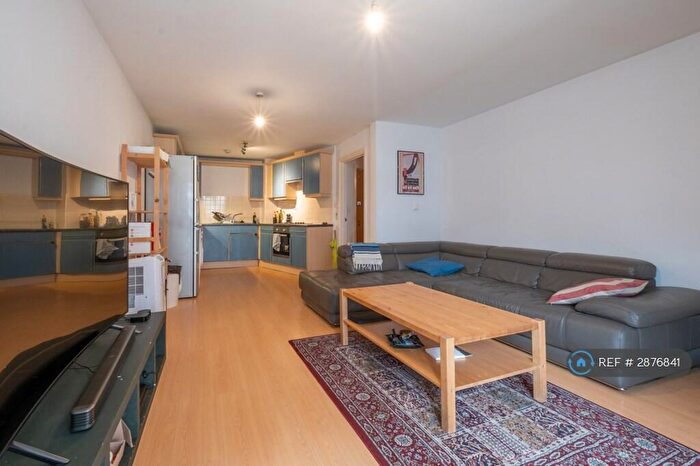 2 Bedroom Flat To Rent In Turin Street, London, E2