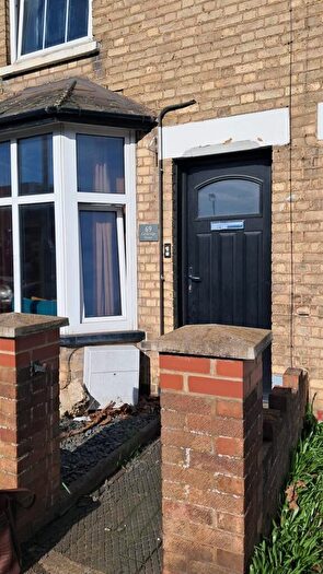 2 Bedroom Terraced House For Sale In Cambridge Street, St. Neots, PE19