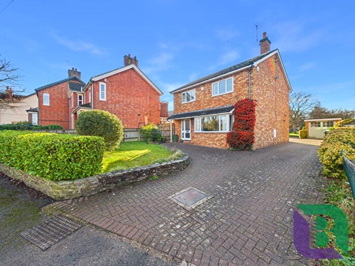 3 Bedroom Detached House For Sale In Newport Road, Milton Keynes, MK17