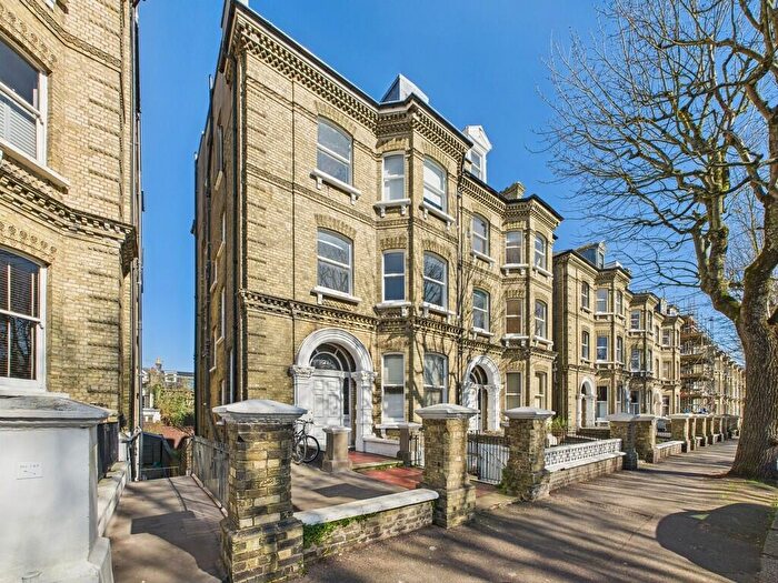 Studio To Rent In Cromwell Road, Hove, BN3