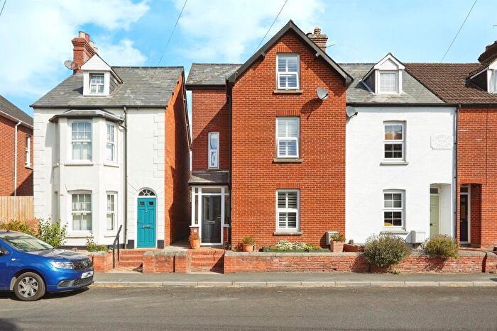 4 Bedroom End Of Terrace House For Sale In Shaftesbury Road, Wilton, Salisbury, SP2