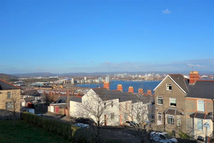 3 Bedroom Town House To Rent In Coronation Terrace, Penarth, CF64