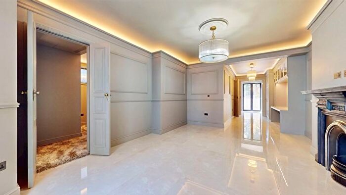 2 Bedroom Flat To Rent In Haven Green, Ealing, London, W5