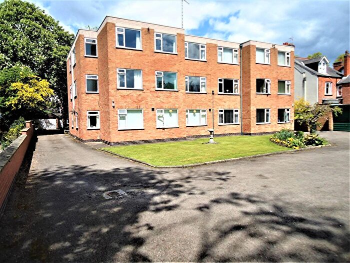 2 Bedroom Flat To Rent In Charles Court, Knighton Drive, Stoneygate, Leicester, LE2