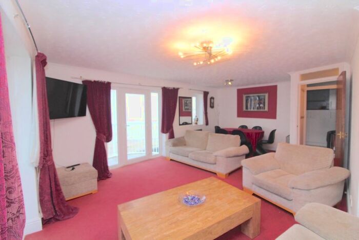 2 Bedroom Flat To Rent In St. Vincent Crescent, Maritime Quarter, Swansea, SA1
