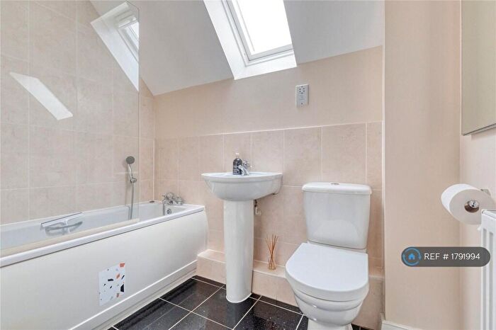 1 Bedroom Terraced House To Rent In Eagle Way, Bracknell, RG12