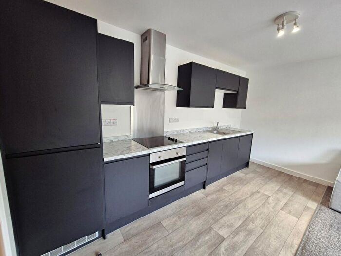 1 Bedroom Flat To Rent In Foxhill Road, Nottingham, NG4