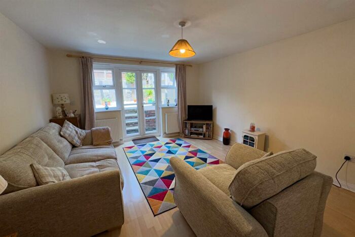 2 Bedroom Town House For Sale In Summer Fields Drive, Midway, Swadlincote, DE11