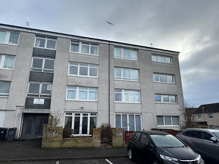 3 Bedroom Maisonette For Sale In Atholl Place, Linwood, PA3